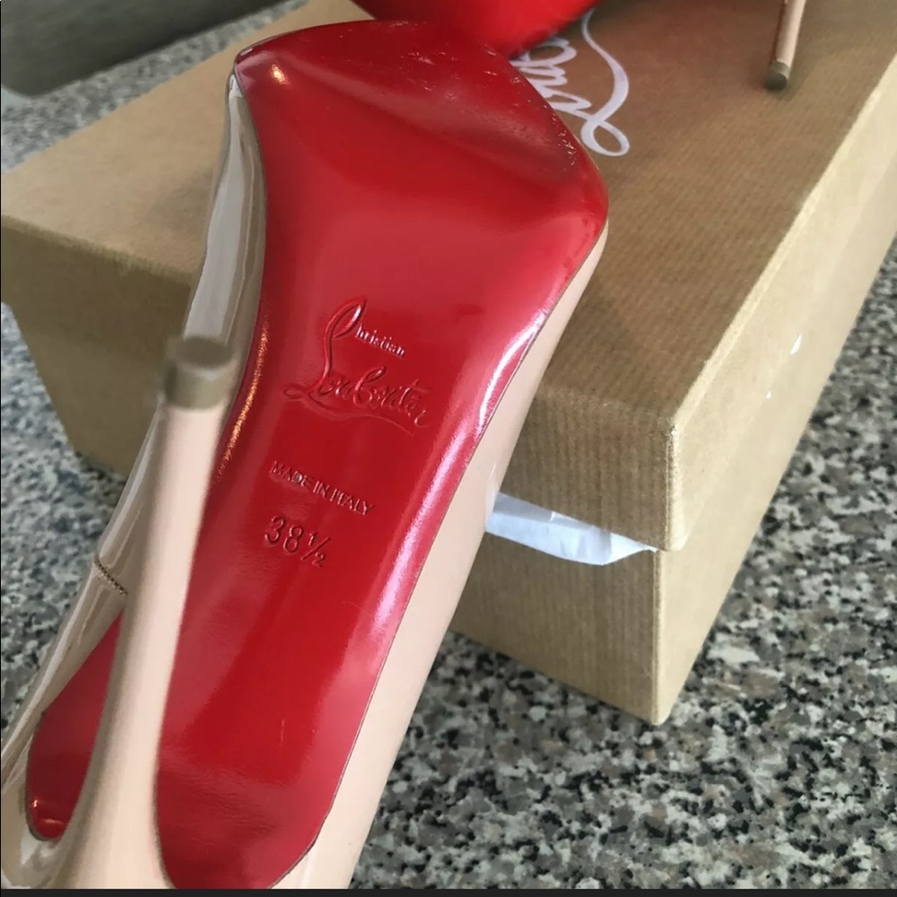 Authentic Christian Louboutin So Kate Nude 38.5